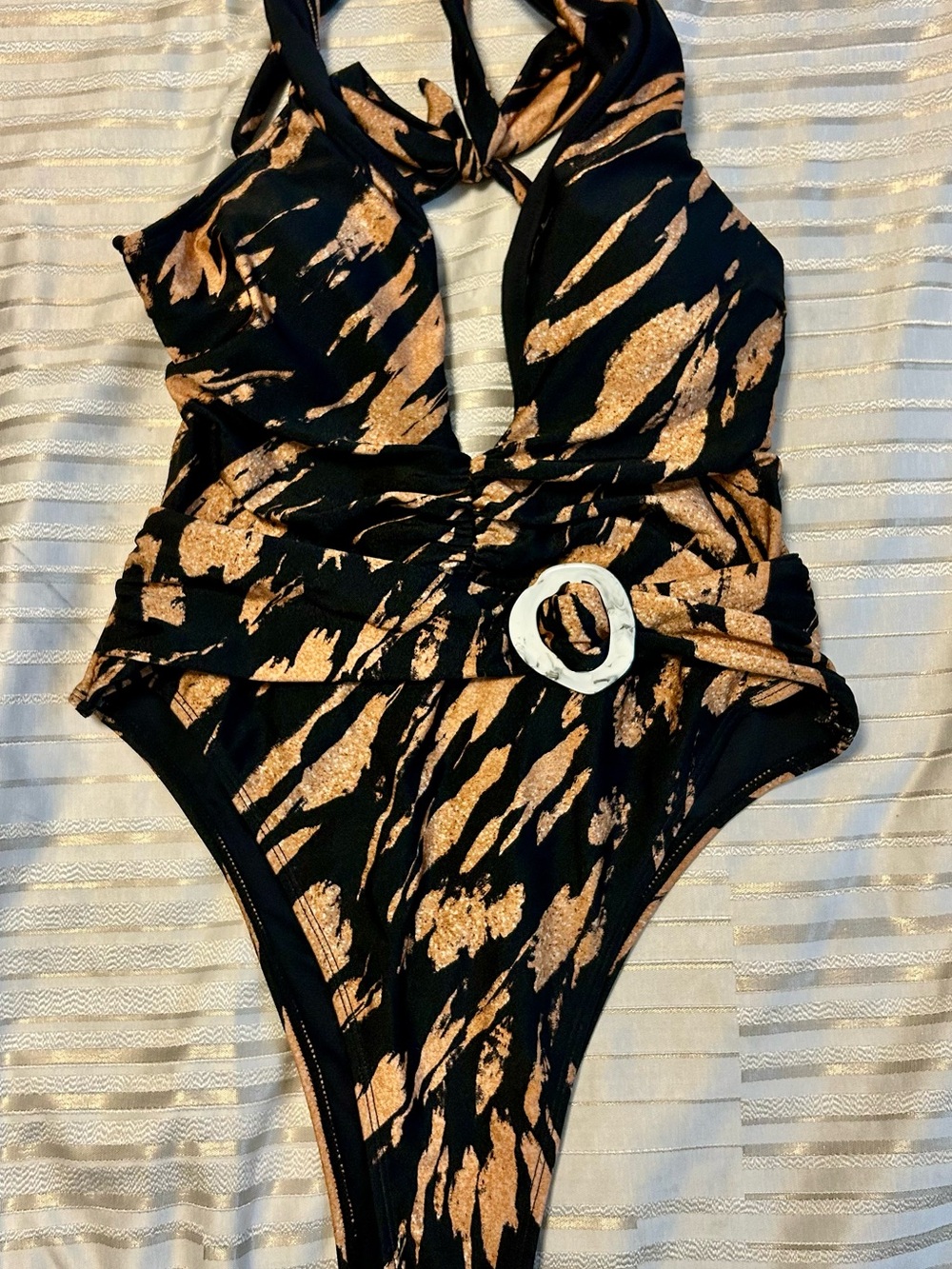 Cupshe bathing suit medium